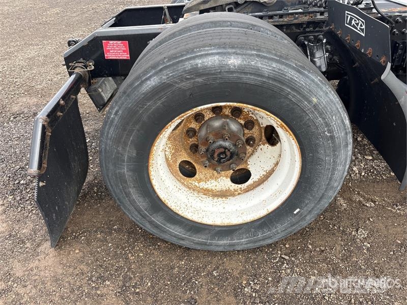 Volvo VNL وحدات الجر