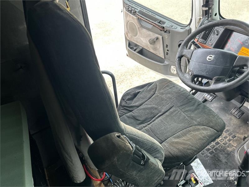 Volvo VNL Trekkers