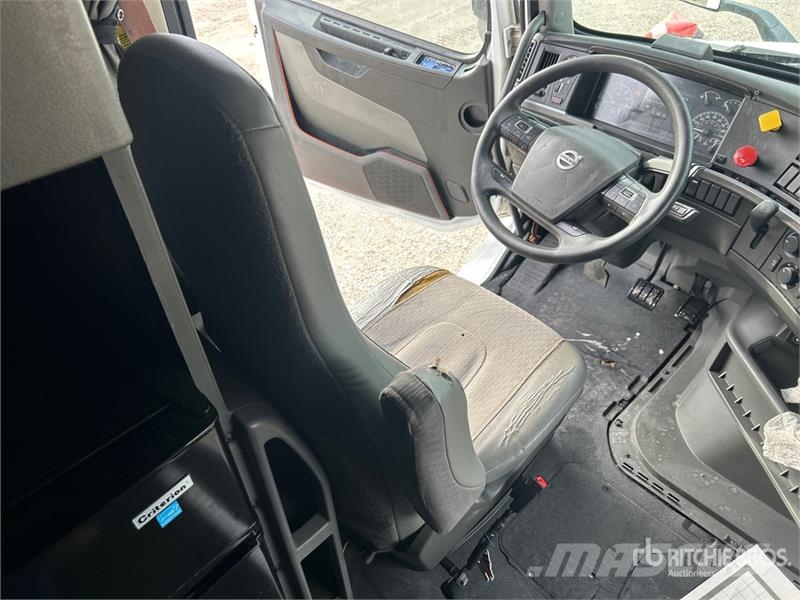Volvo VNL Sadulveokid