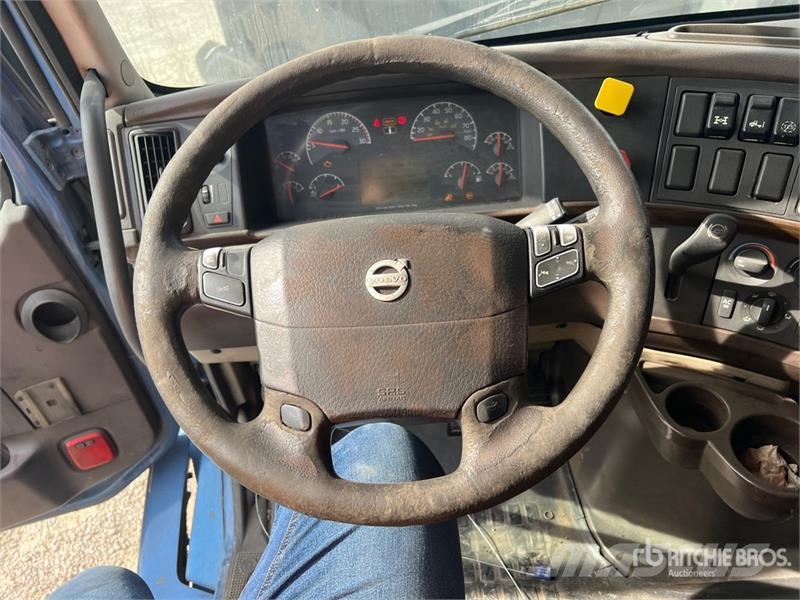 Volvo VNL Trekkers