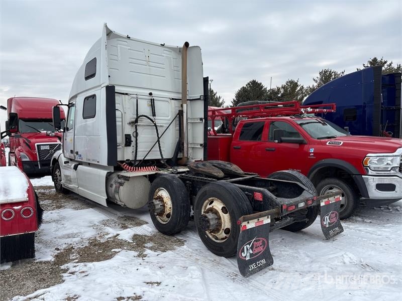 Volvo VNL Trekkers