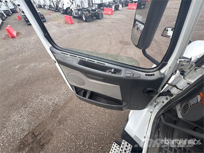 Volvo VNL Vilcēji