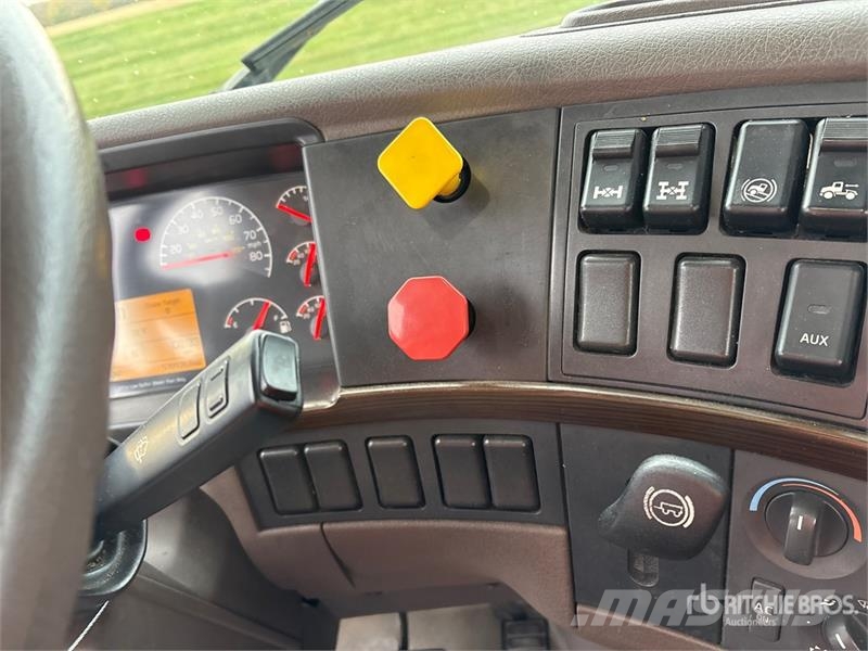 Volvo VNL Nyergesvontatók