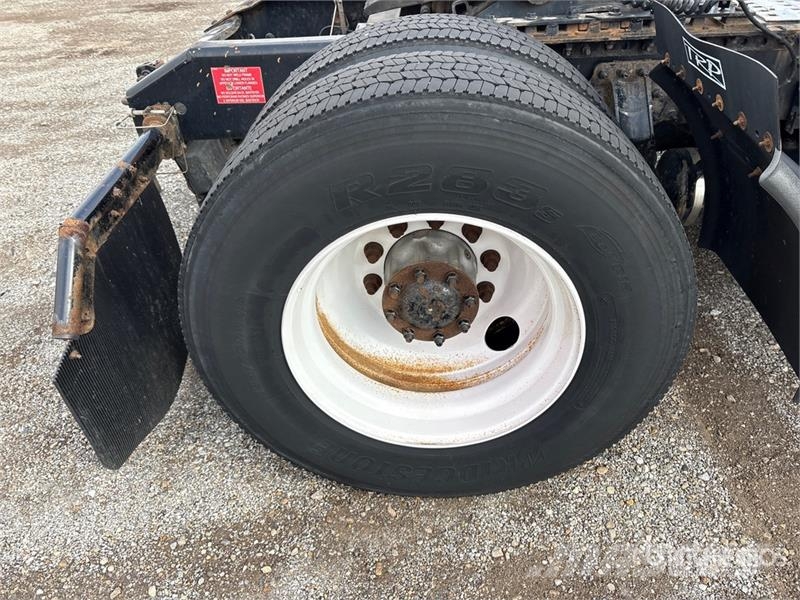 Volvo VNL Nyergesvontatók