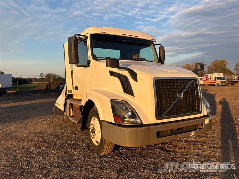 Volvo VNL Trekkers