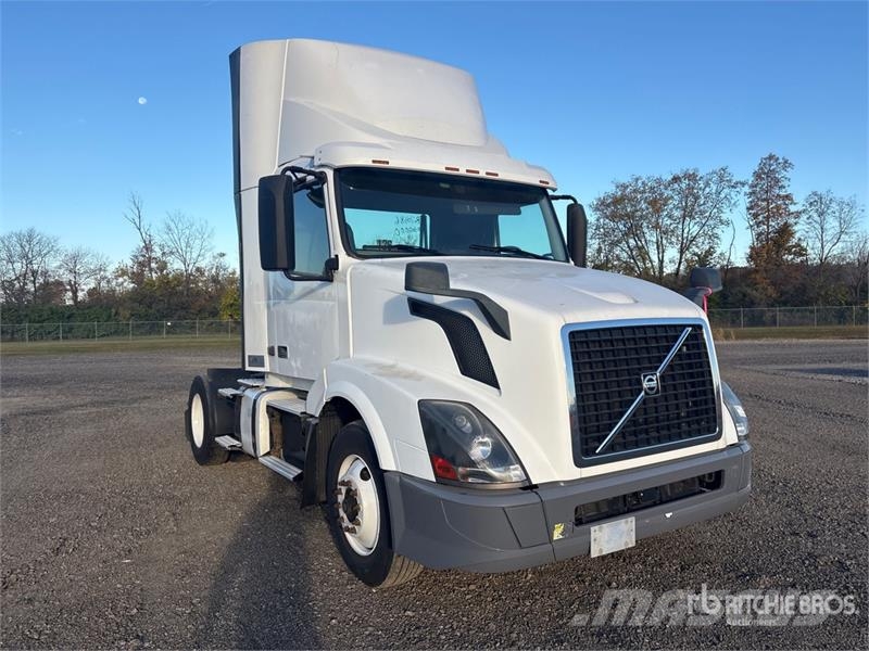 Volvo VNL Tractor Units