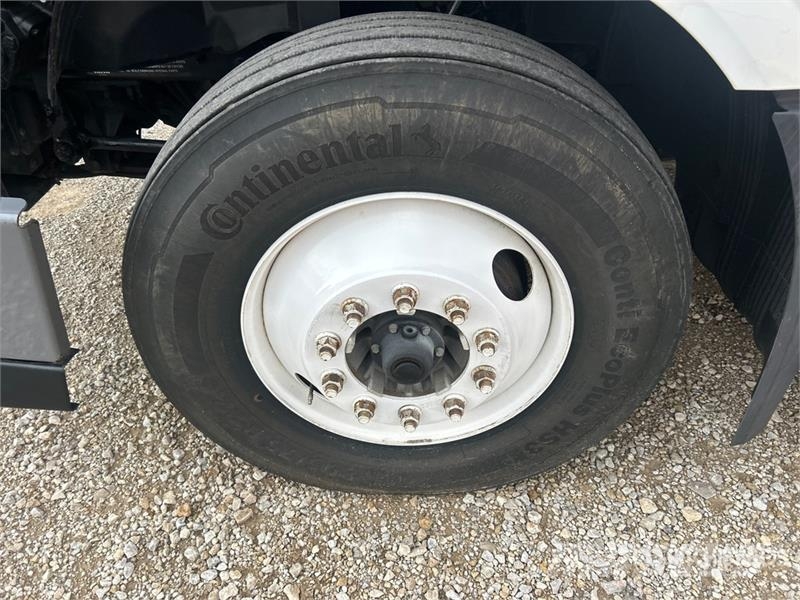 Volvo VNL Vlačilci