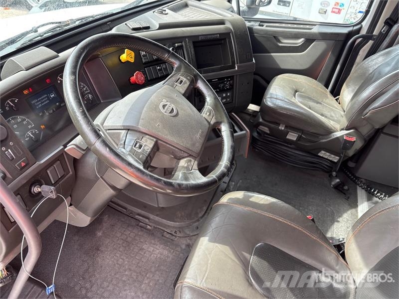 Volvo VNL وحدات الجر