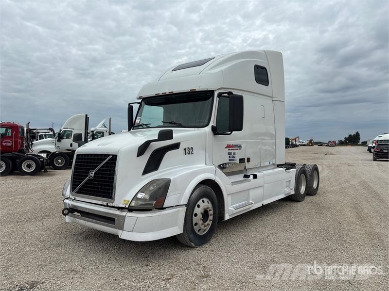 Volvo VNL Autotractoare