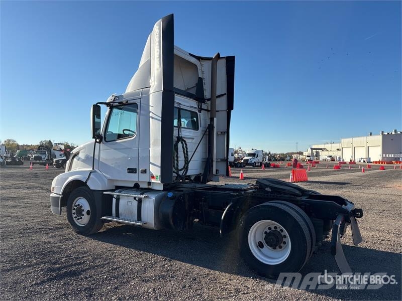 Volvo VNL Cabezas tractoras