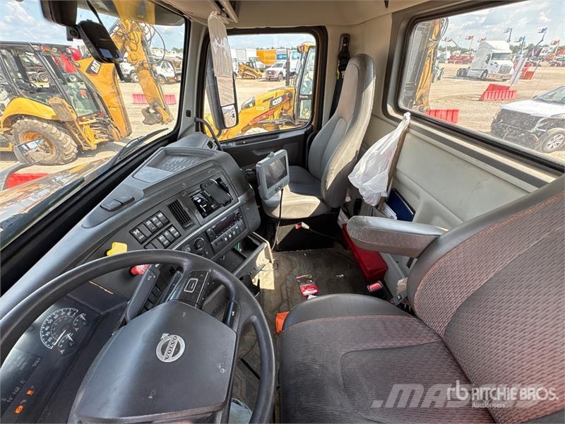 Volvo VNL Vilcēji
