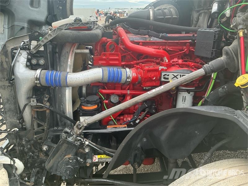 Volvo VNL Sattelzugmaschinen