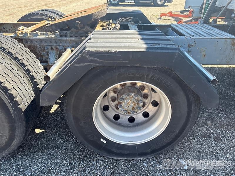 Volvo VNL Trekkers