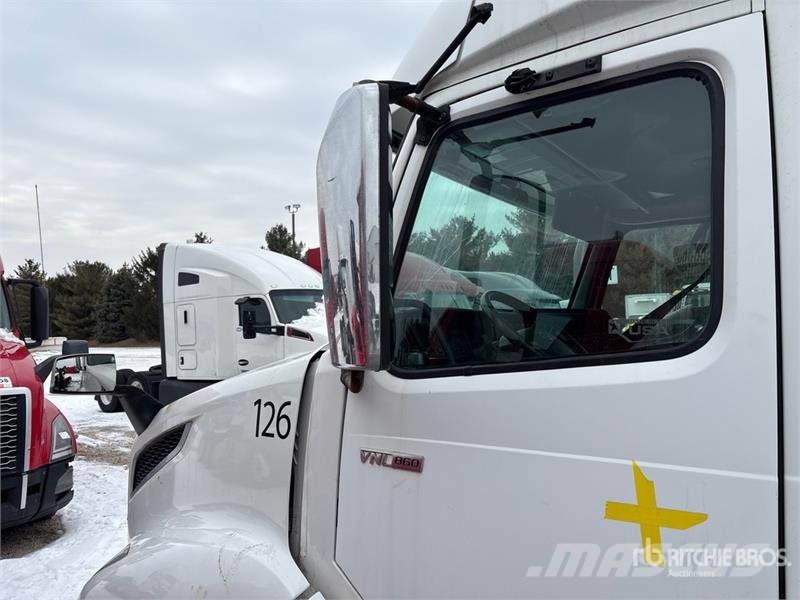 Volvo VNL Trekkers
