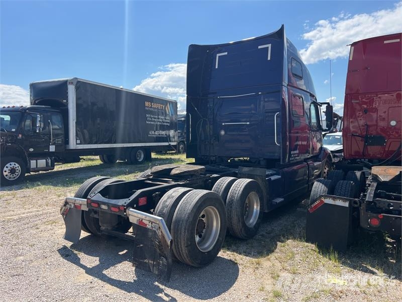 Volvo VNL Vilcēji