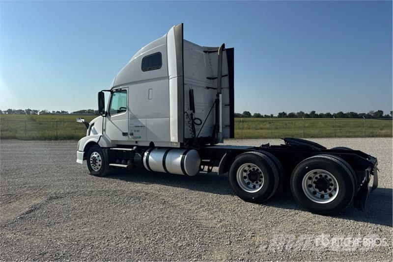 Volvo VNL Tegljači
