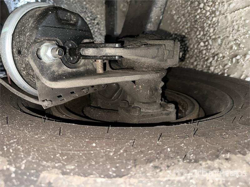 Volvo VNL Naudoti vilkikai
