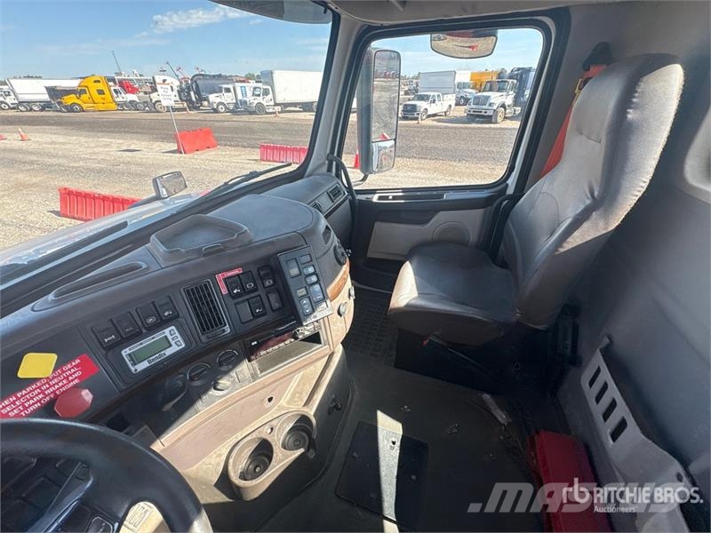 Volvo VNL Vlačilci