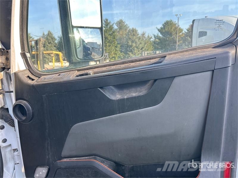 Volvo VNL Vilcēji