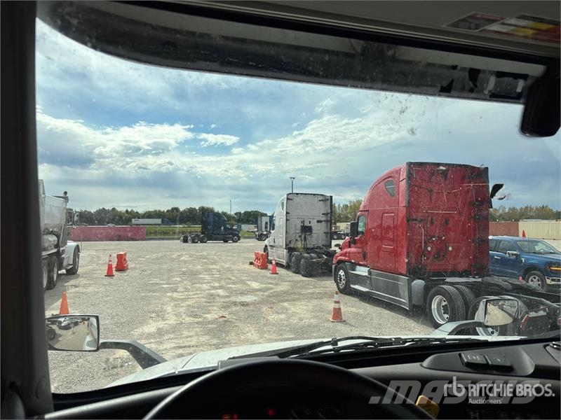 Volvo VNL وحدات الجر
