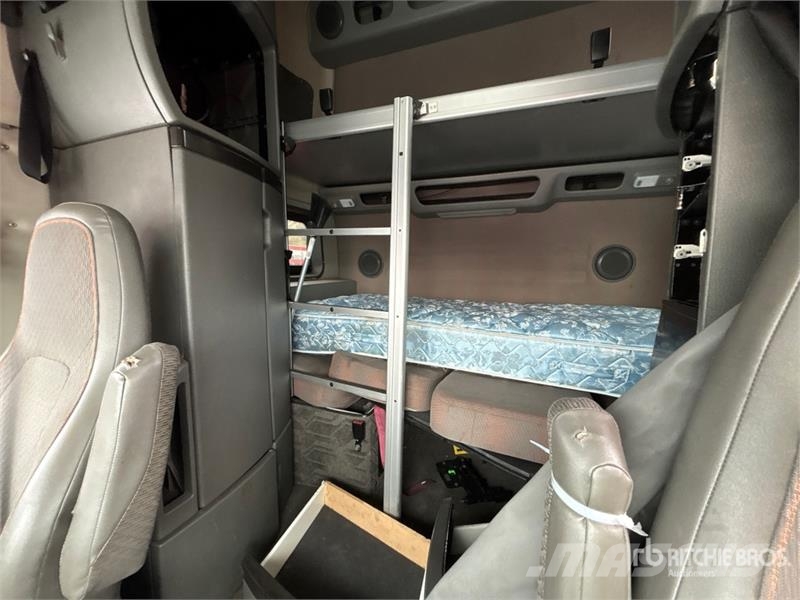 Volvo VNL Trekkers