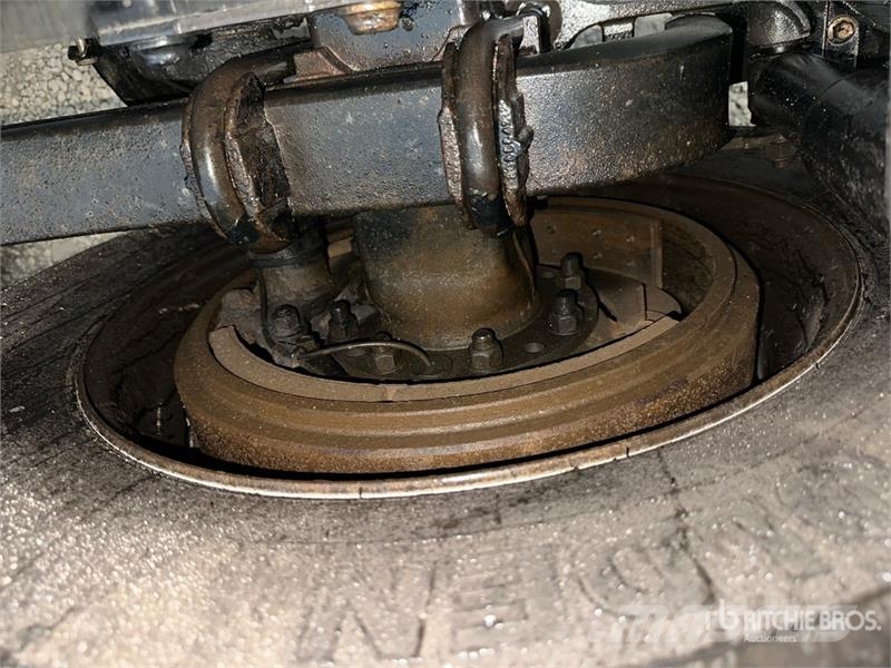 Volvo VNL Naudoti vilkikai