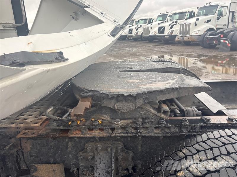 Volvo VNL Vlačilci