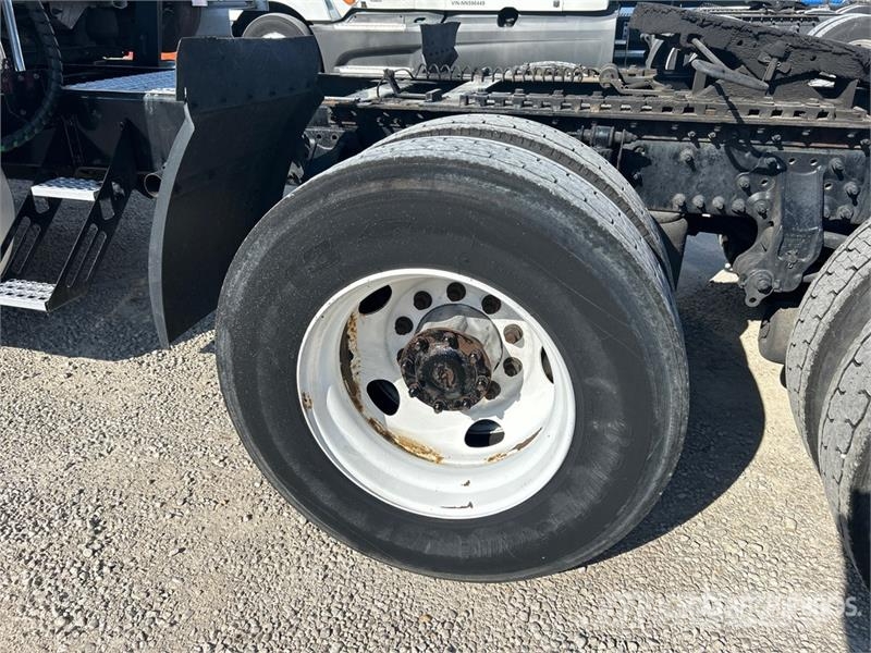 Volvo VNL Dragbilar