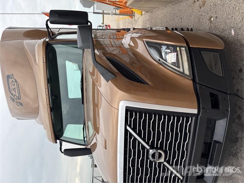 Volvo VNL 中古トラクターヘッド | トレーラーヘッド