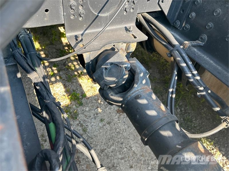 Volvo VNL Vetopöytäautot