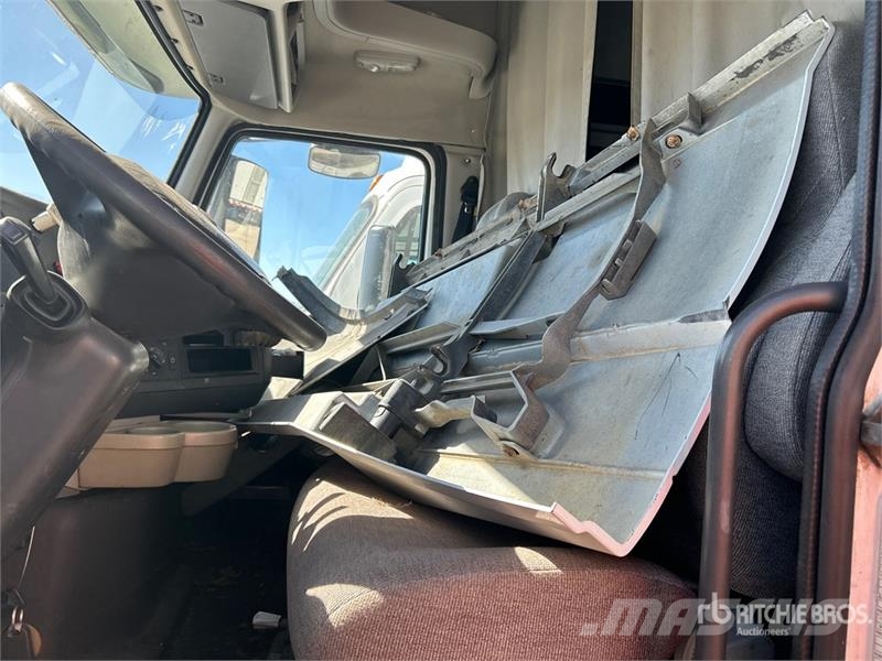 Volvo VNL Trekkers