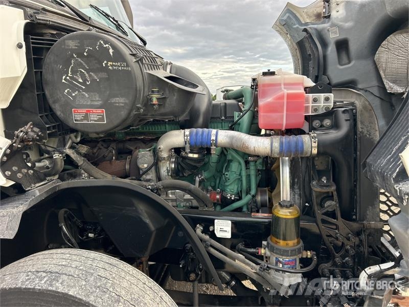 Volvo VNL Motrici e Trattori Stradali