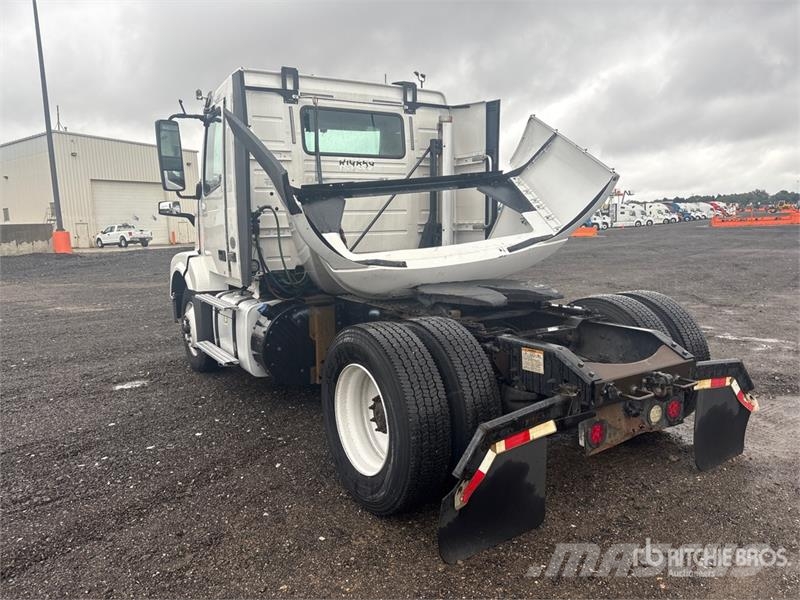 Volvo VNL Vlačilci