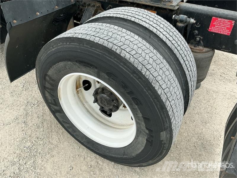Volvo VNL Dragbilar
