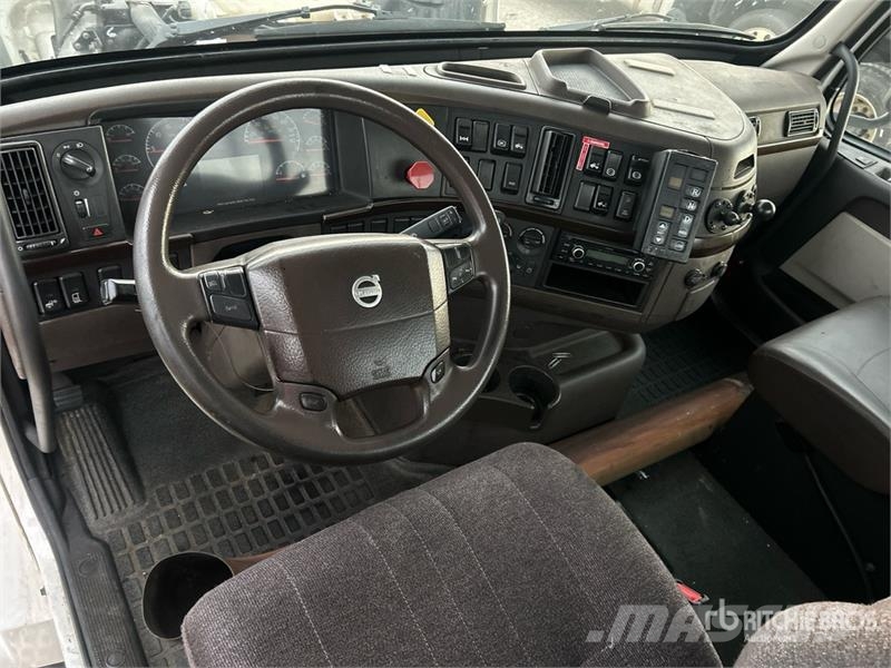 Volvo VNL Vlačilci
