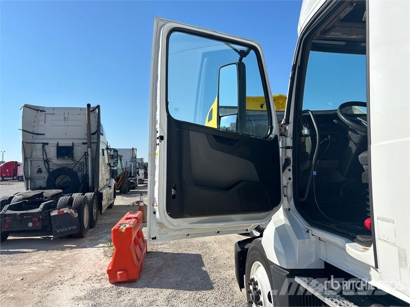 Volvo VNL Dragbilar