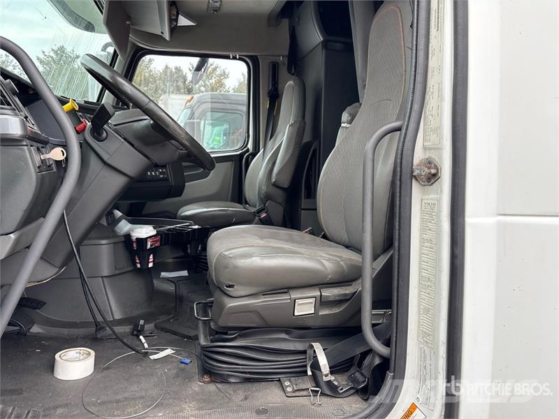 Volvo VNL Trekkers