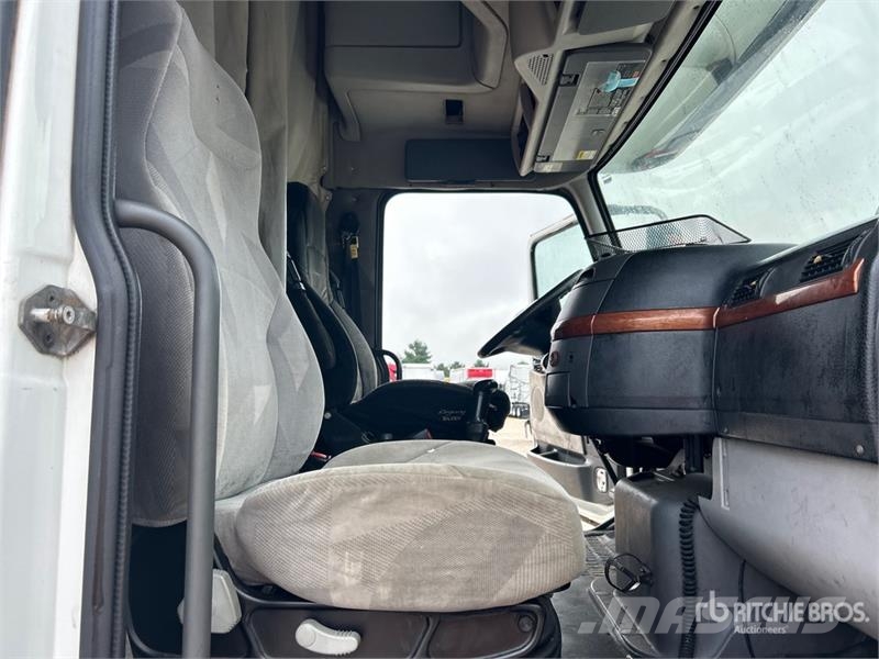 Volvo VNL Trekkers