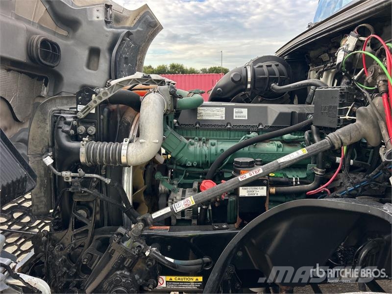 Volvo VNL Motrici e Trattori Stradali