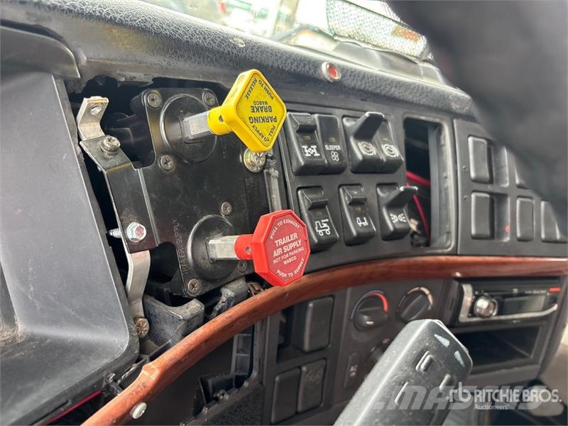 Volvo VNL Autotractoare