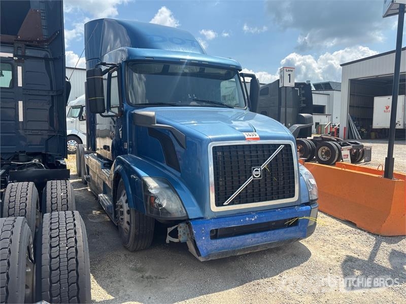 Volvo VNL Prime Movers