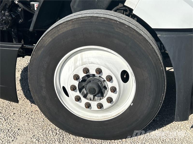 Volvo VNL Dragbilar