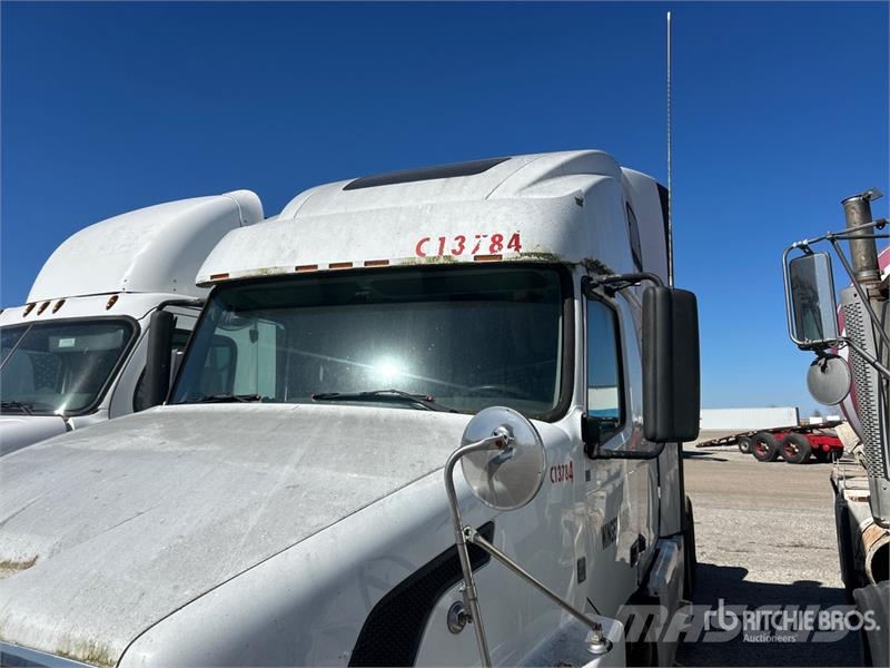 Volvo VNL Trekkers