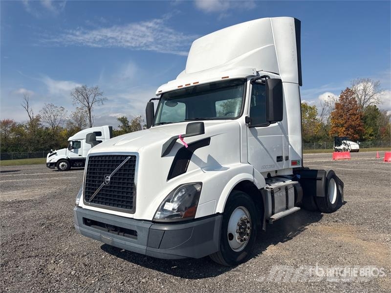 Volvo VNL Влекачи