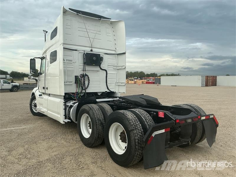 Volvo VNL Sattelzugmaschinen