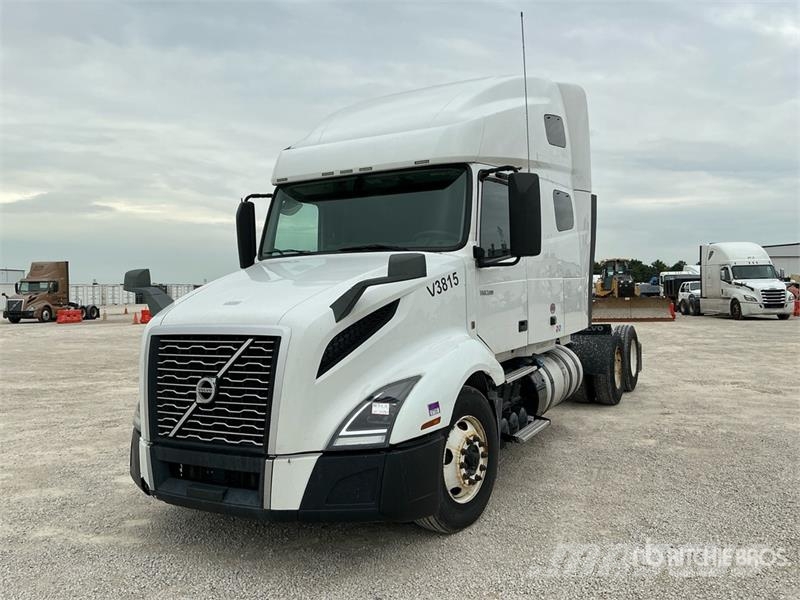 Volvo VNL 中古トラクターヘッド | トレーラーヘッド