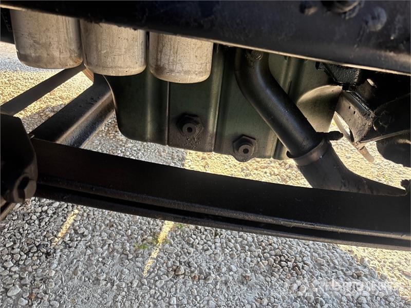 Volvo VNL Vetopöytäautot