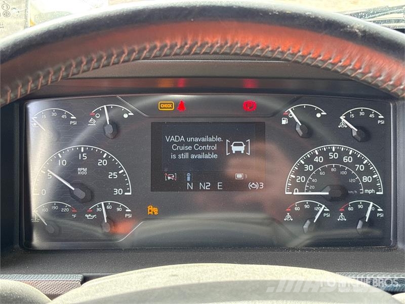 Volvo VNL وحدات الجر