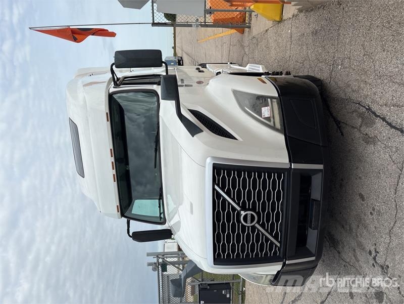 Volvo VNL Prime Movers