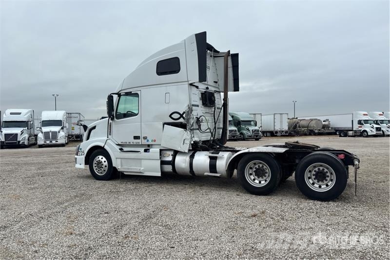 Volvo VNL Τράκτορες